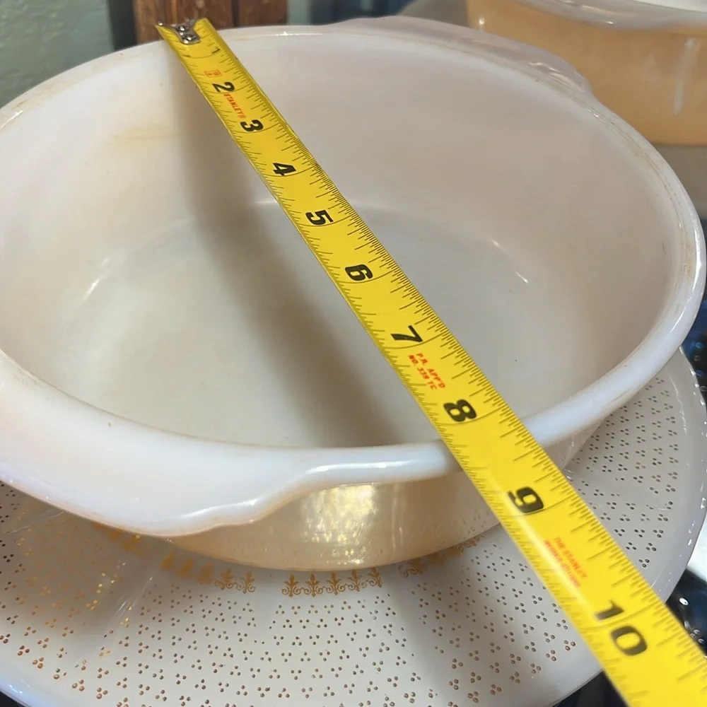 Vintage Fire King Peach Lustre 1.5 Qt Round Casserole Dish